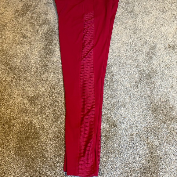 MPG Pink Leggings with Mesh Side Detail - Picture 4 of 10